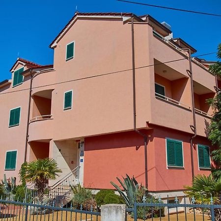 Hotel Pansion HRGA à Vodice Extérieur photo
