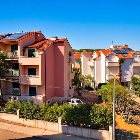 Hotel Pansion HRGA à Vodice Extérieur photo