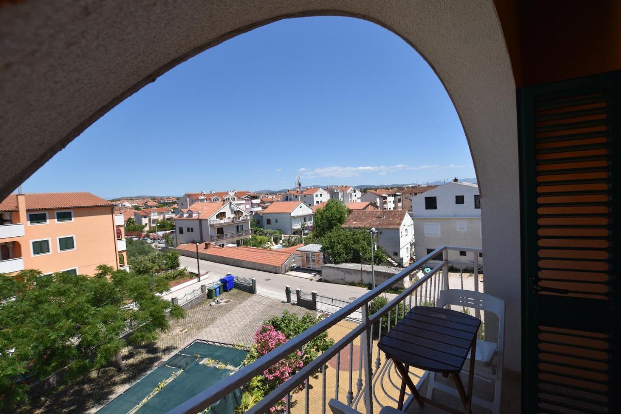 Hotel Pansion HRGA à Vodice Extérieur photo