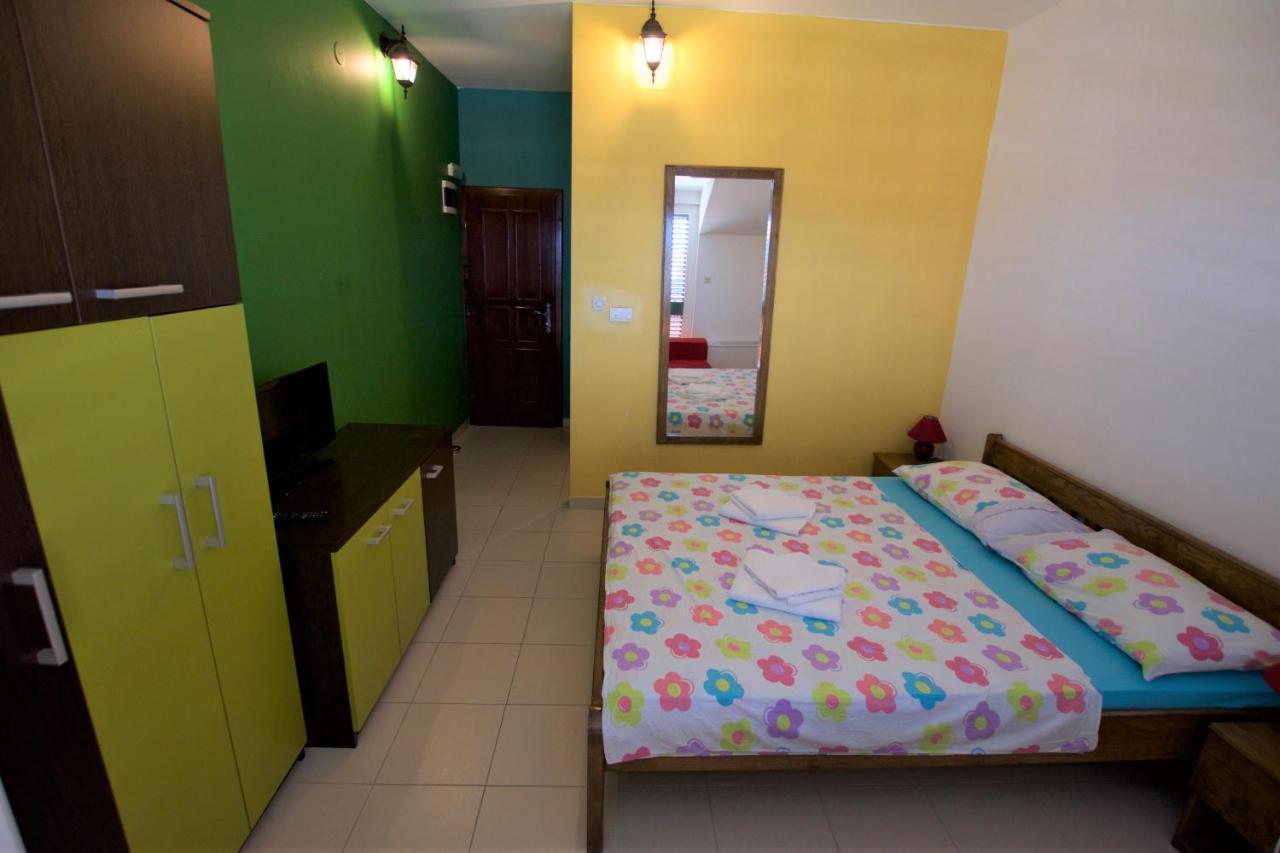 Hotel Pansion HRGA à Vodice Extérieur photo