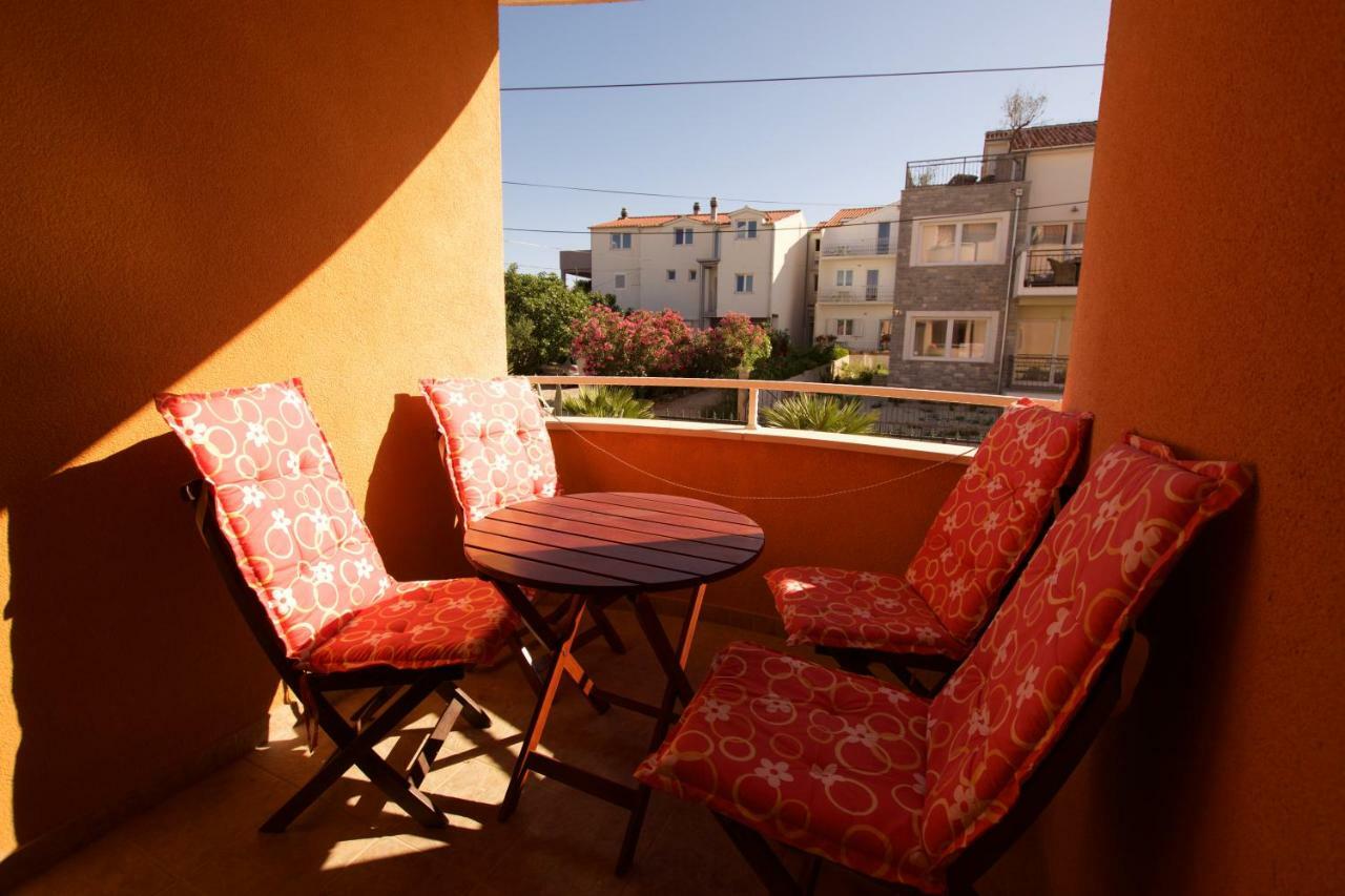 Hotel Pansion HRGA à Vodice Extérieur photo