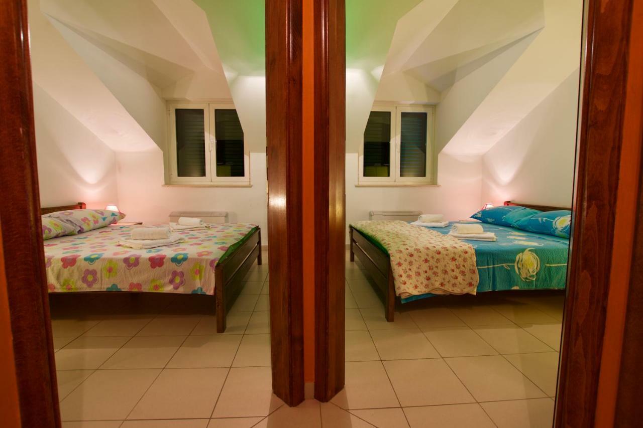 Hotel Pansion HRGA à Vodice Extérieur photo