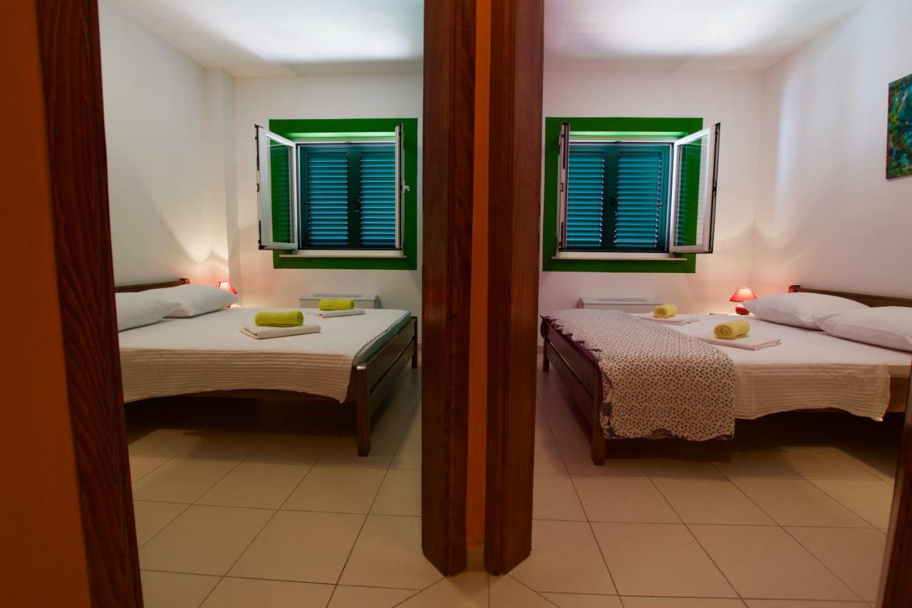 Hotel Pansion HRGA à Vodice Extérieur photo
