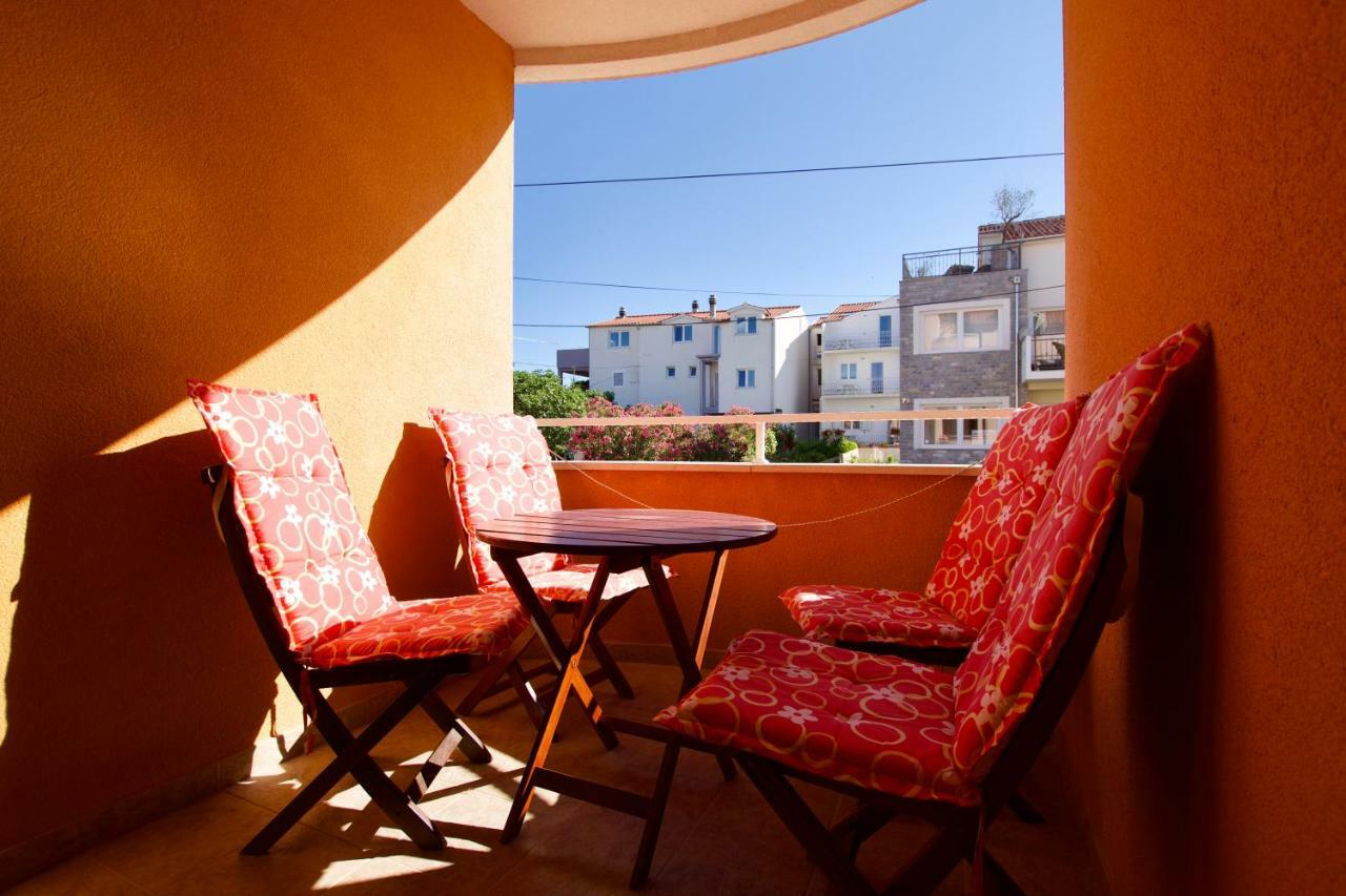 Hotel Pansion HRGA à Vodice Extérieur photo