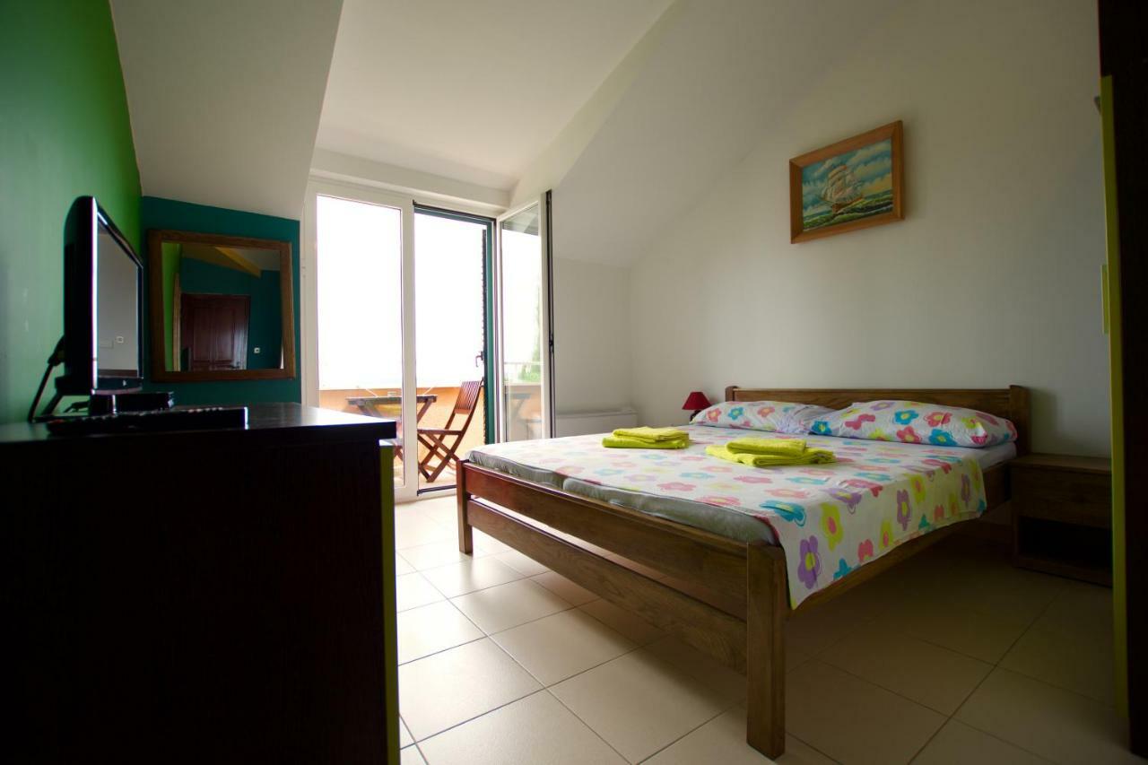 Hotel Pansion HRGA à Vodice Extérieur photo