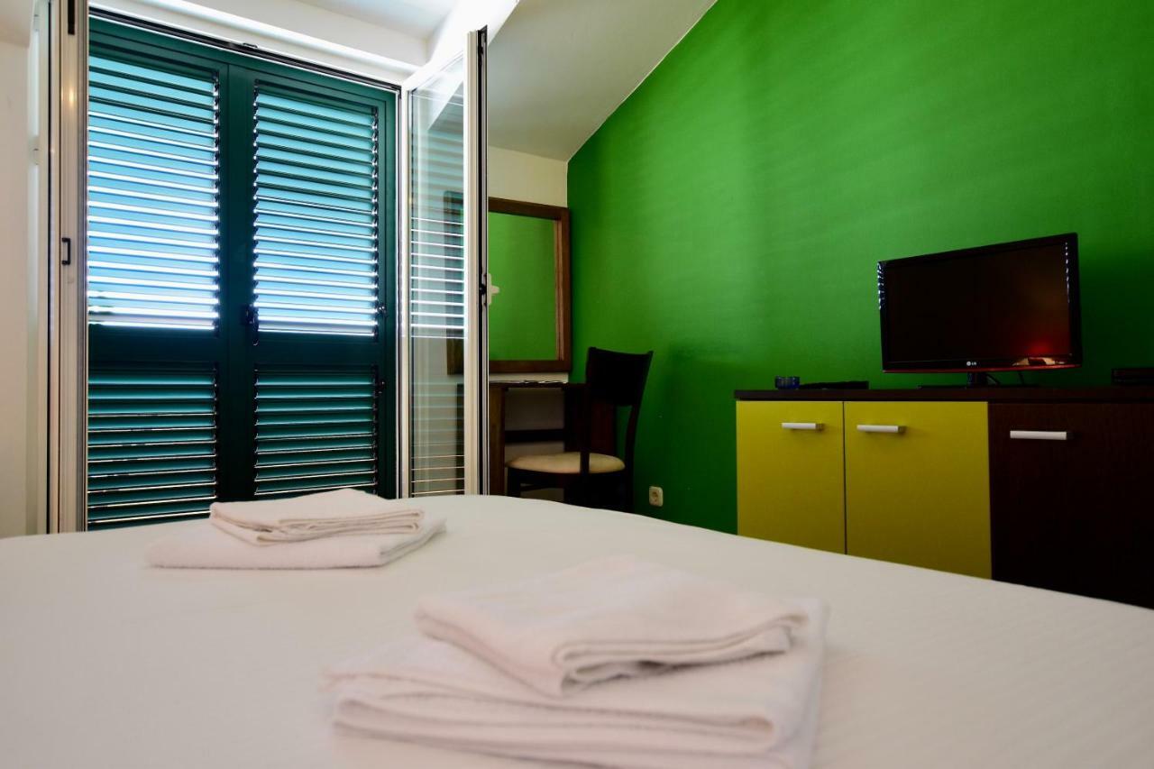 Hotel Pansion HRGA à Vodice Extérieur photo