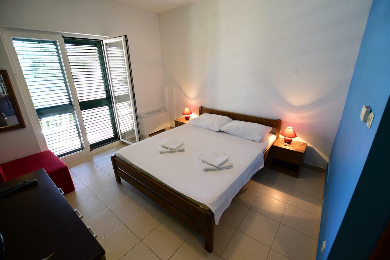 Hotel Pansion HRGA à Vodice Extérieur photo