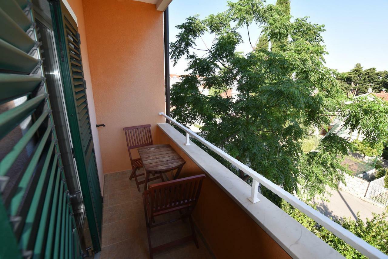 Hotel Pansion HRGA à Vodice Extérieur photo