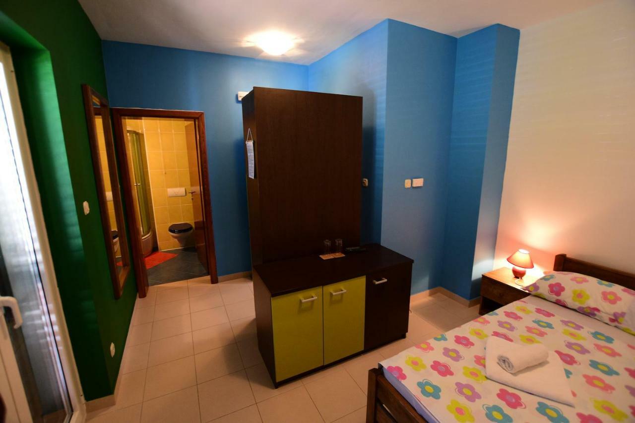 Hotel Pansion HRGA à Vodice Extérieur photo